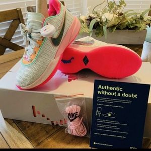 LEBRON XX NIKE SNEAKERS